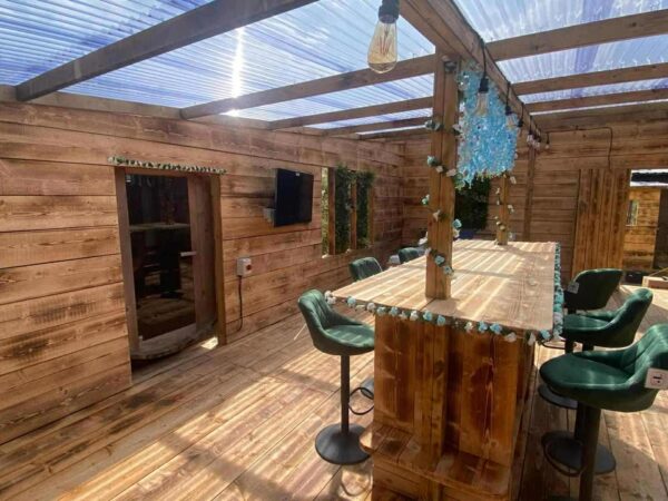 RETREAT WITH HOT TUB FOR UP TO 5 PEOPLE - Image 15
