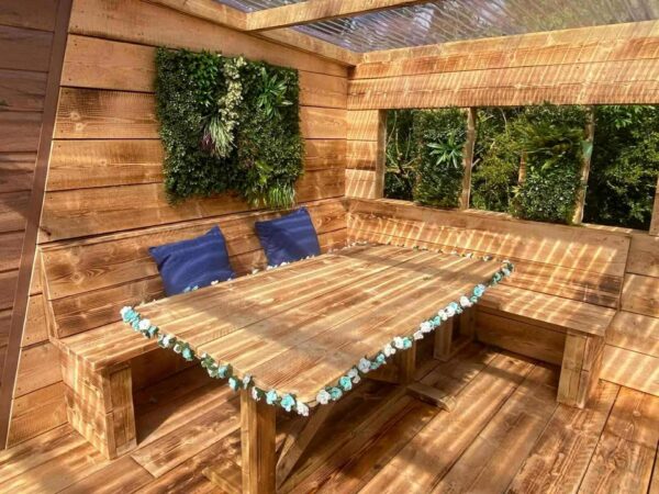 RETREAT WITH HOT TUB FOR UP TO 5 PEOPLE - Image 9